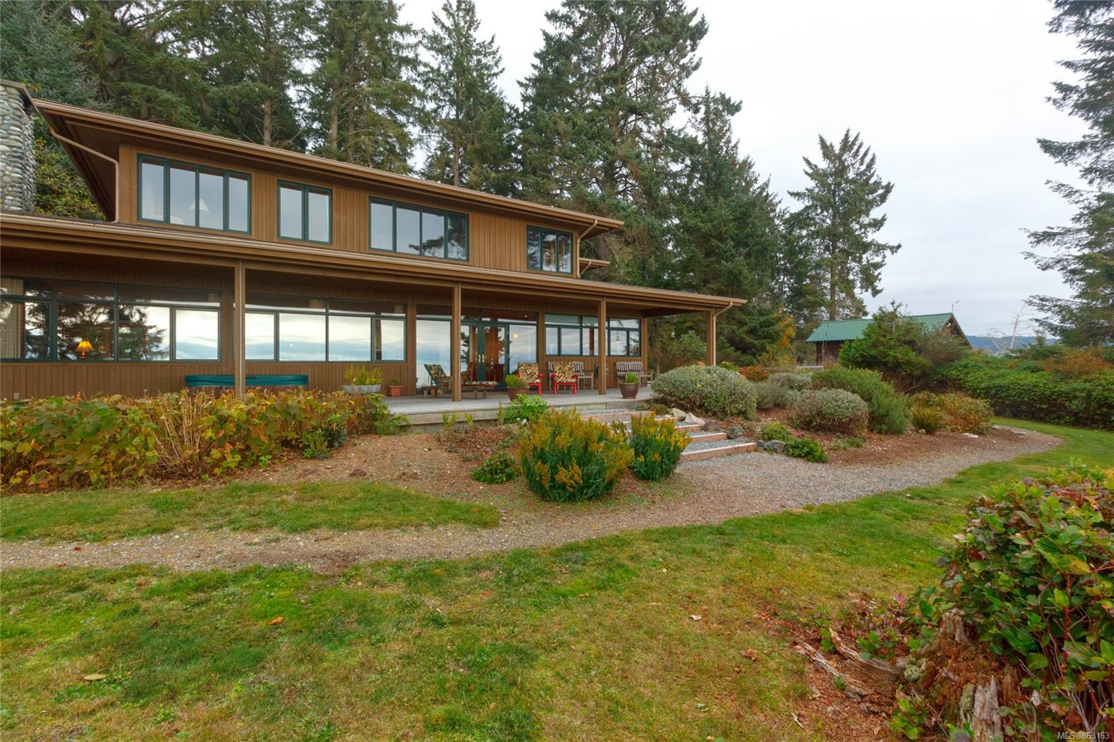 FEATURED LISTING: 2892 Fishboat Bay Rd
