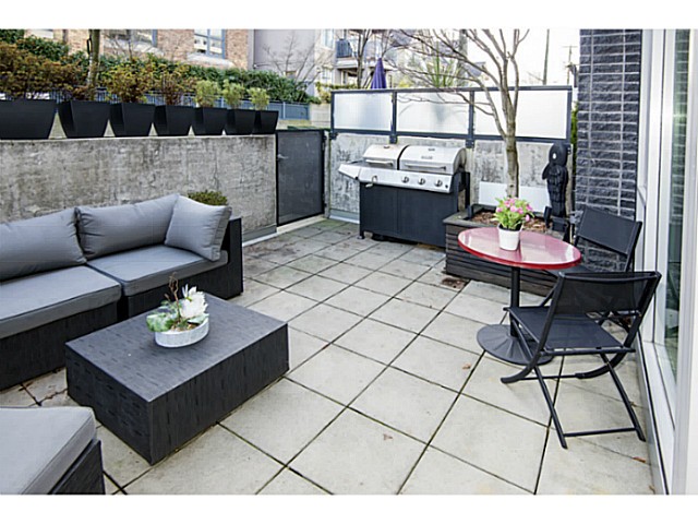 Main Photo: # 101 2511 QUEBEC ST in Vancouver: Mount Pleasant VE Condo for sale (Vancouver East) : MLS®# V1098293