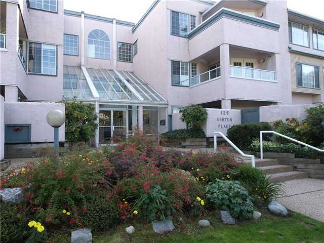 FEATURED LISTING: 209 - 125 18TH Street West North Vancouver