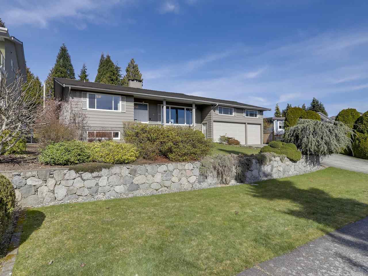 FEATURED LISTING: 5495 MORELAND Drive Burnaby