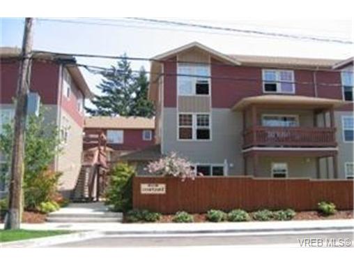 Main Photo: 19 2711 Jacklin Road in VICTORIA: La Langford Proper Townhouse for sale (Langford) : MLS(r) # 228934