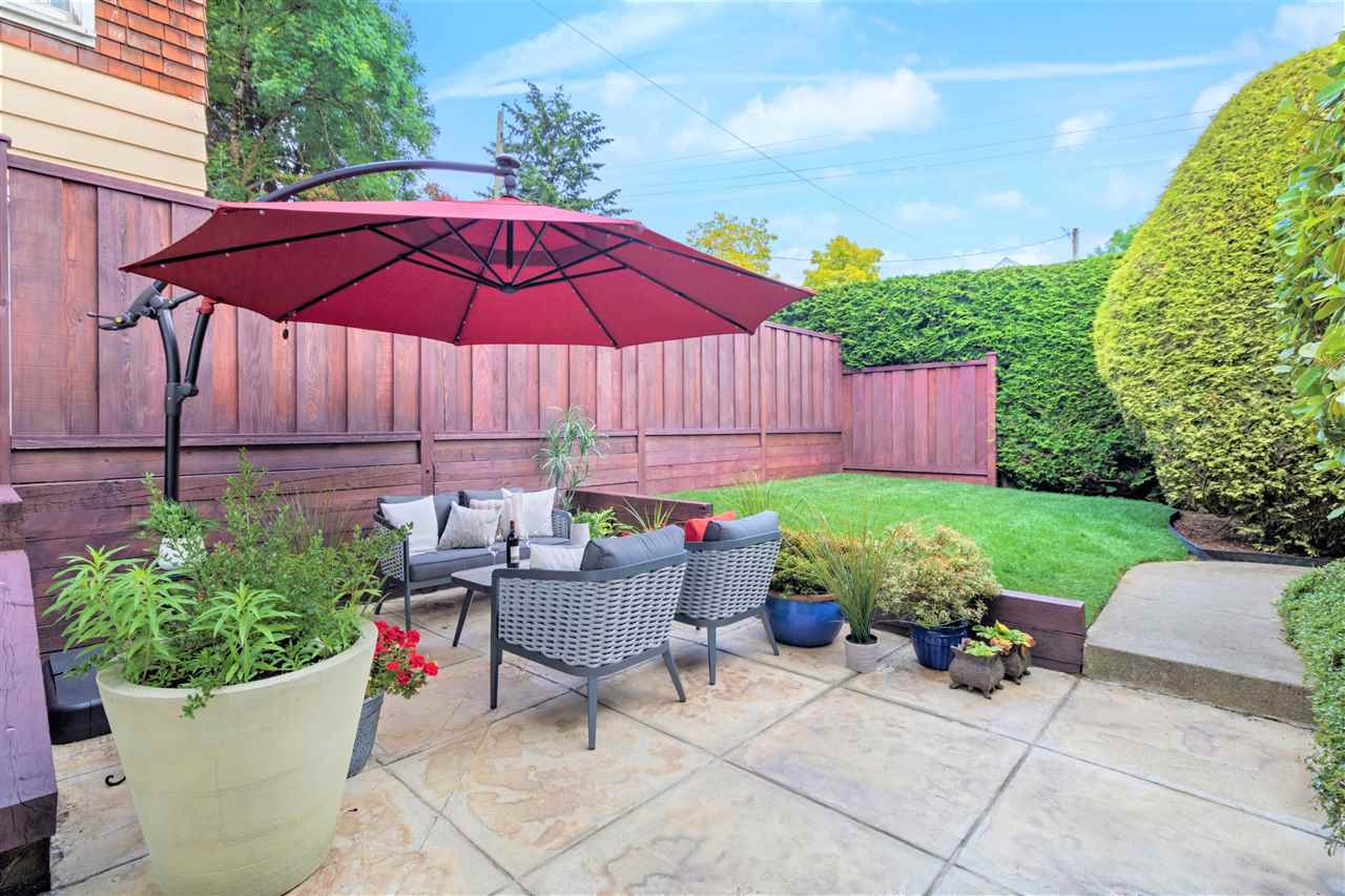 FEATURED LISTING: 2555 5TH Avenue West Vancouver