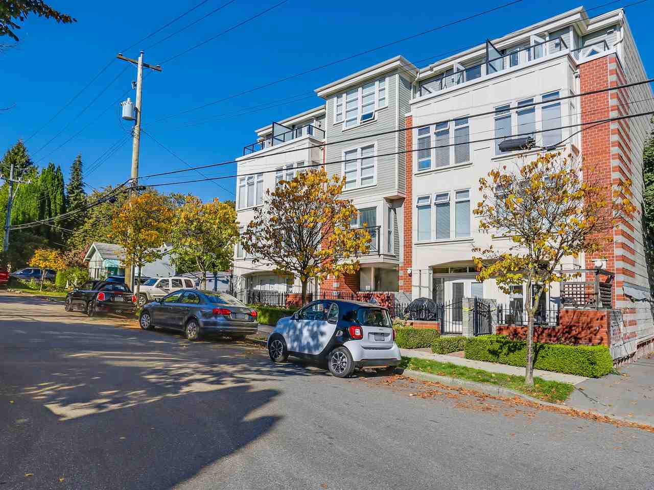 FEATURED LISTING: 203 - 3637 17TH Avenue West Vancouver