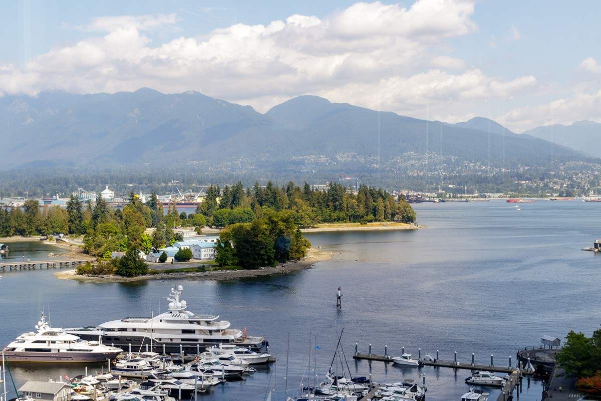FEATURED LISTING: 1603 - 555 JERVIS Street Vancouver