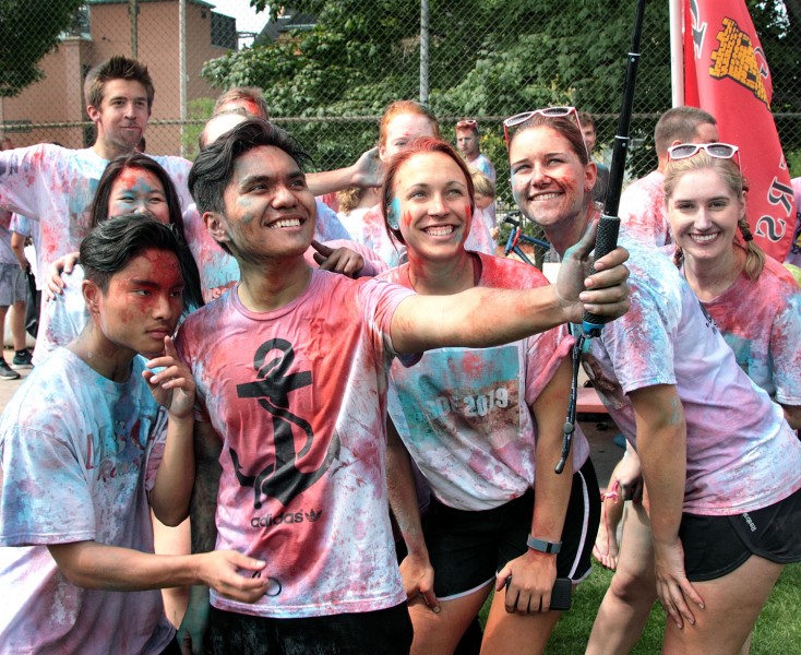msoe students at welcome week activities taking a group selfie