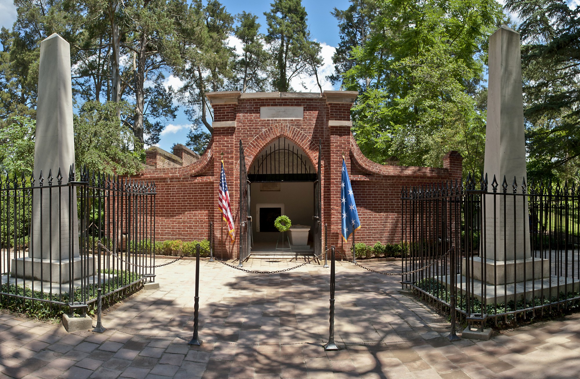 The Tombs · Washington's Mount Vernon