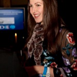Lady_in_flowery_top_thumb