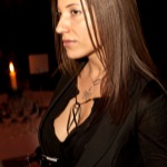 Lady_with_long_brown_hair_thumb