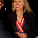 Lady_with_long_blond_hair_shot_thumb