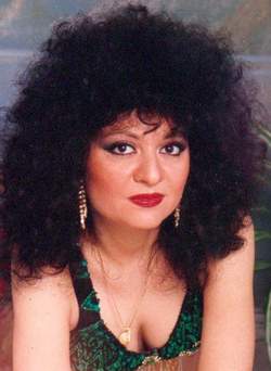 Christine - Brunette, 4b, Medium hair styles, Afro, Readers, Female hairstyle picture