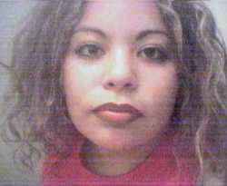 Linz S. - Brunette, 2b, Wavy hair, Medium hair styles, Readers, Female hairstyle picture
