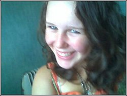Leah - Brunette, 2b, Wavy hair, Medium hair styles, Readers, Teen hair hairstyle picture