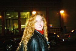 Lori - Blonde, 2b, Wavy hair, Long hair styles, Readers, Female hairstyle picture