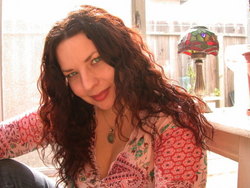 Nicolle - Redhead, 2b, Wavy hair, Long hair styles, Readers, Female, Curly hair hairstyle picture