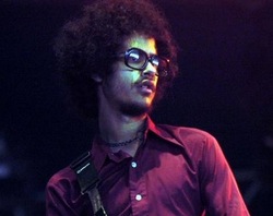 Omar Rodriguez Lopez - Brunette, 3b, Celebrities, Male, Medium hair styles, Afro, Curly hair, Teen hair hairstyle picture