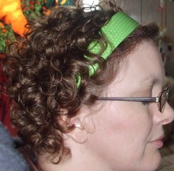 Side view of short curly do - Brunette, 3a, Short hair styles, Readers, Female, Adult hair hairstyle picture