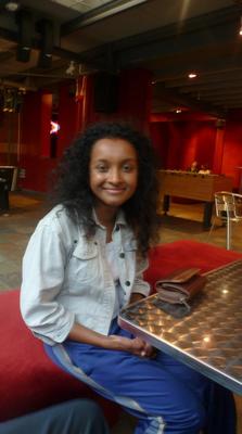Sri Lankan curly hair - 3a, Celebrities, Medium hair styles, Black hair hairstyle picture