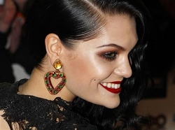 Singer Jessie J's Dark Finger Waves - Celebrities, Finger waves hairstyle picture
