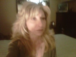 IMG00079-20110525-1003.jpg - Blonde, Celebrities hairstyle picture
