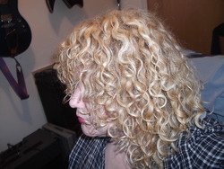 curls - Blonde, 3b, Medium hair styles, Readers, Female, Adult hair hairstyle picture