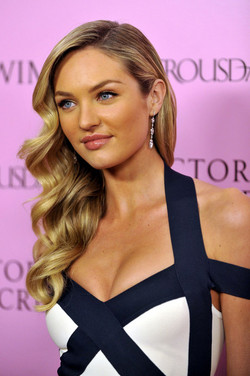 Candice Swanepoel - Blonde, Celebrities, Wavy hair, Long hair styles, Styles, Female, Curly hair, Adult hair, Pin curls hairstyle picture