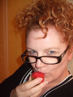 up do - Redhead, Medium hair styles, Readers, Female, Curly hair, Adult hair hairstyle picture