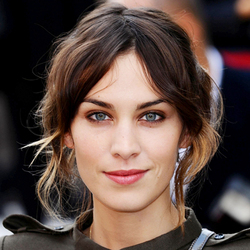 Alexa Chung - Brunette, Celebrities, Wavy hair, Medium hair styles, Long hair styles, Female hairstyle picture