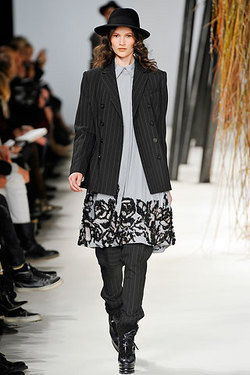 Kenzo - Paris Fashion Week 2010 - Brunette, 3a, Wavy hair, Medium hair styles, Long hair styles, Styles, Female, Curly hair, 2c, Adult hair, Formal hairstyles hairstyle picture