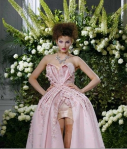 Paris Fashion Week 2009 - Brunette, 3a, Medium hair styles, Updos, Styles, Special occasion, Female hairstyle picture