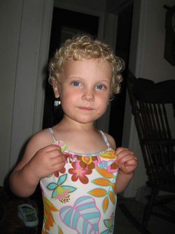 Curly Esme - Blonde, 3b, Short hair styles, Kids hair, Readers hairstyle picture