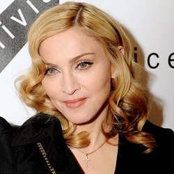 Madonna - Blonde, Celebrities, Wavy hair, Long hair styles, Female, Adult hair hairstyle picture
