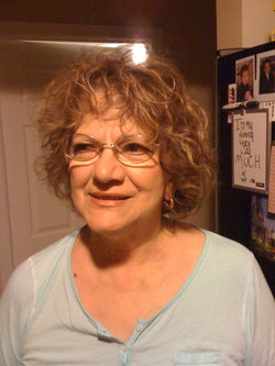 My mother rocks - Brunette, 2b, Wavy hair, Mature hair, Short hair styles, Summer hair, Spring hair, Fall hair, Winter hair, Readers, 2c hairstyle picture
