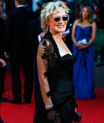 Glenn Close - 2b, Celebrities, Wavy hair, Mature hair, Short hair styles, Gray hair hairstyle picture