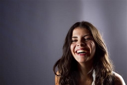 Nikki Yanofsky - Brunette, Celebrities, Wavy hair, Long hair styles, Female hairstyle picture