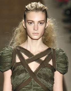 Fashion Week 09 - Herve Leger Collection - Blonde, 2b, Wavy hair, Updos, Long hair styles, Female, Curly hair, 2c, Fashion Week, Fall 2009 Collections hairstyle picture