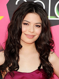 Miranda Cosgrove - Brunette, Celebrities, Wavy hair, Long hair styles, Female hairstyle picture