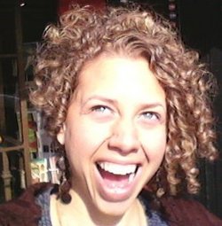 Me ! : ) - Brunette, Short hair styles, Medium hair styles, Readers, Female, Curly hair, Adult hair, Natural Hair Celebration hairstyle picture