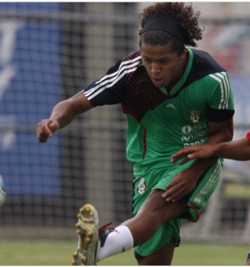 Giovani dos Santos - Brunette, 3b, Celebrities, Male, Medium hair styles, Curly hair hairstyle picture