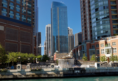 Chicago_condos_on_the_river