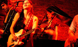 Rockwood_music_hall_new_york_small