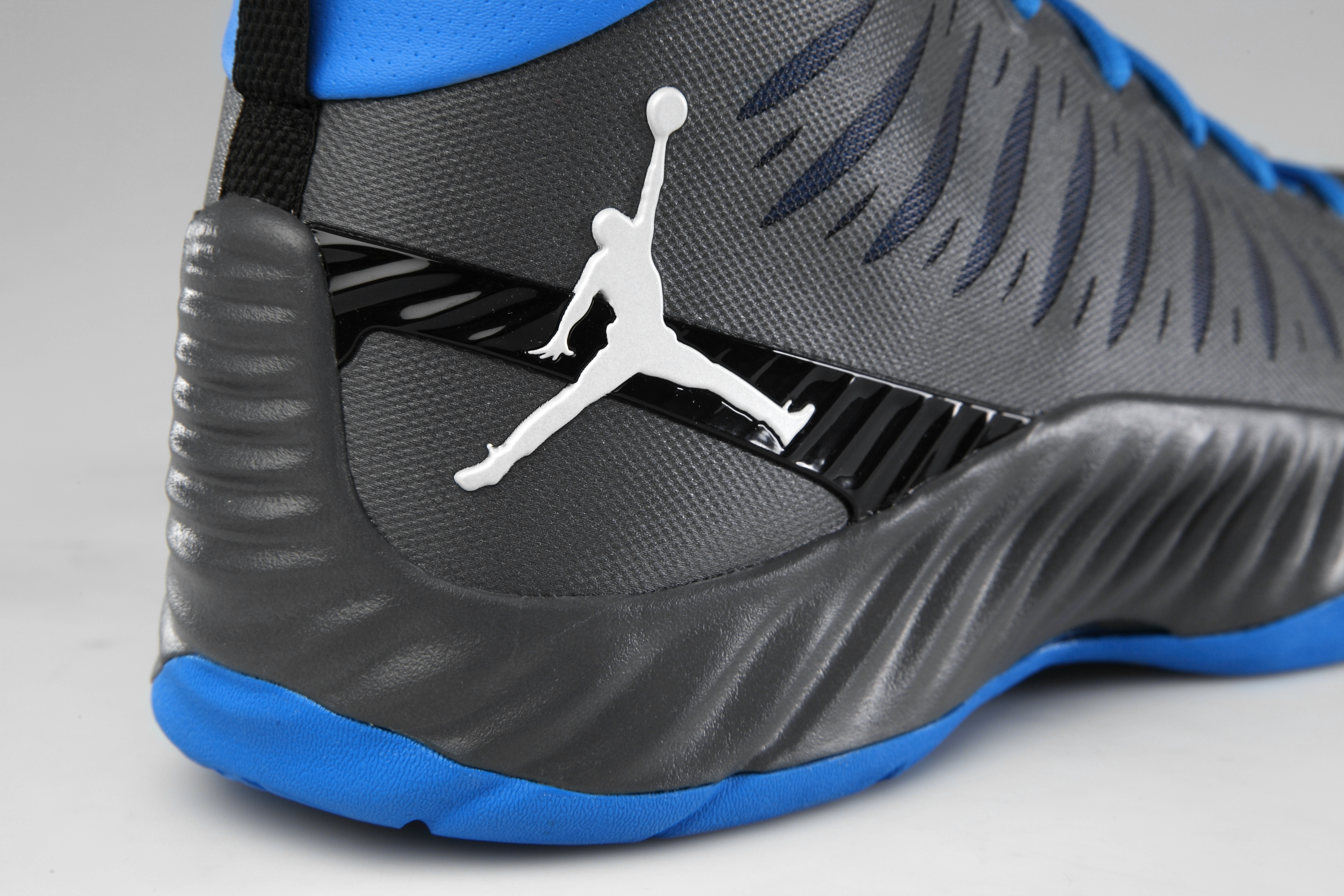 nike jordan lunar superfly