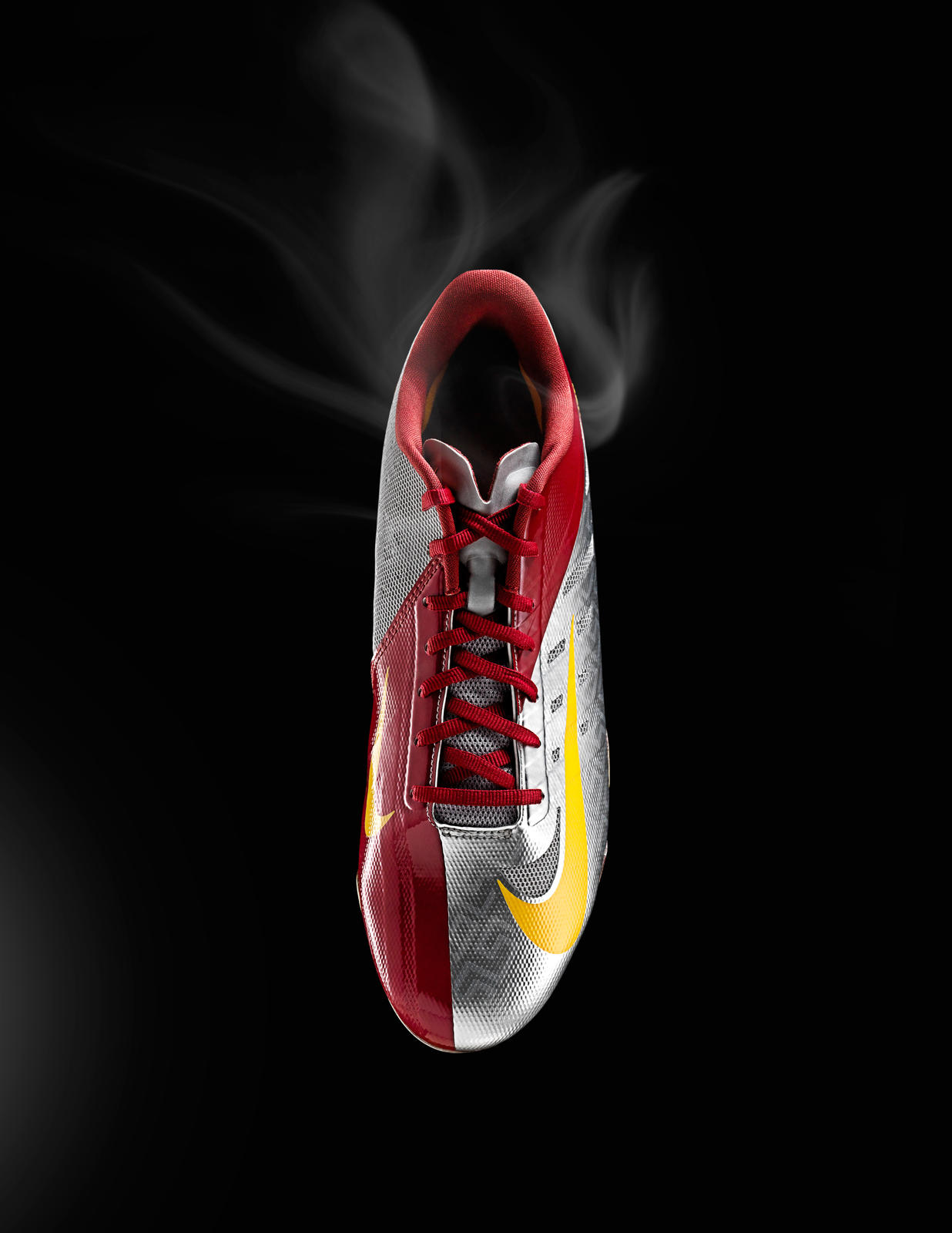 Seminoles, Trojans kick off college football season in new Nike cleats