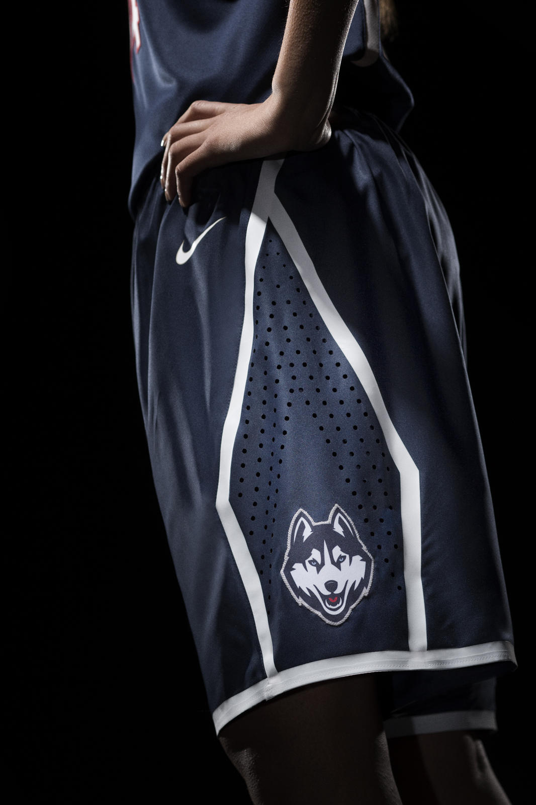 uconn huskies nike apparel