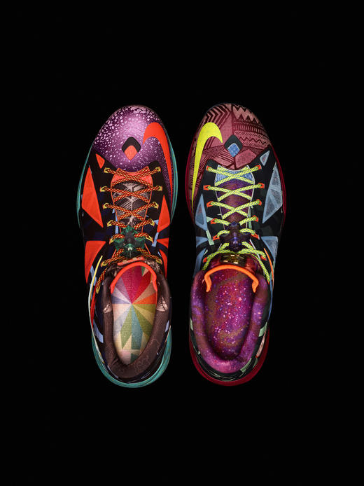LBJ_X_WHAT_THE_MVP_top_pair_detail.jpg