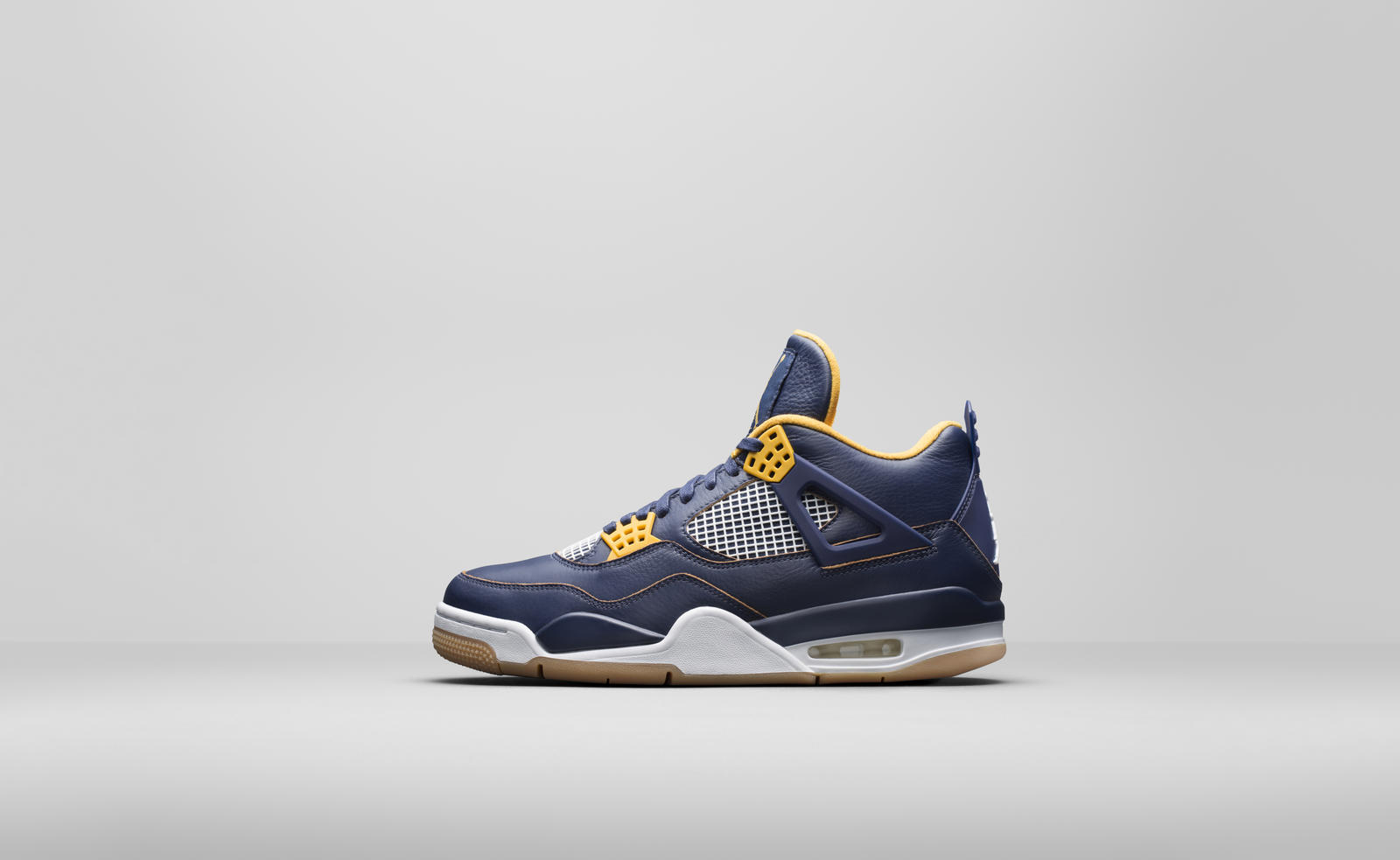 Air_Jordan_IV_DFA_8_native_1600.jpeg