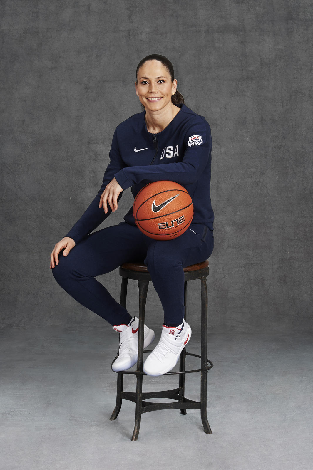 nike basketball women