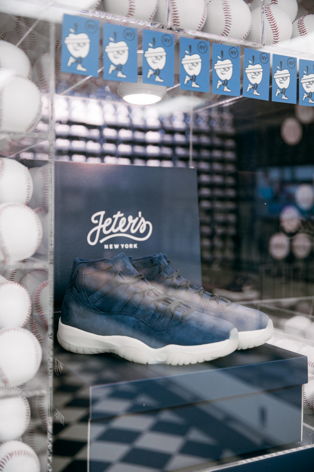 Mobile Gallery Image