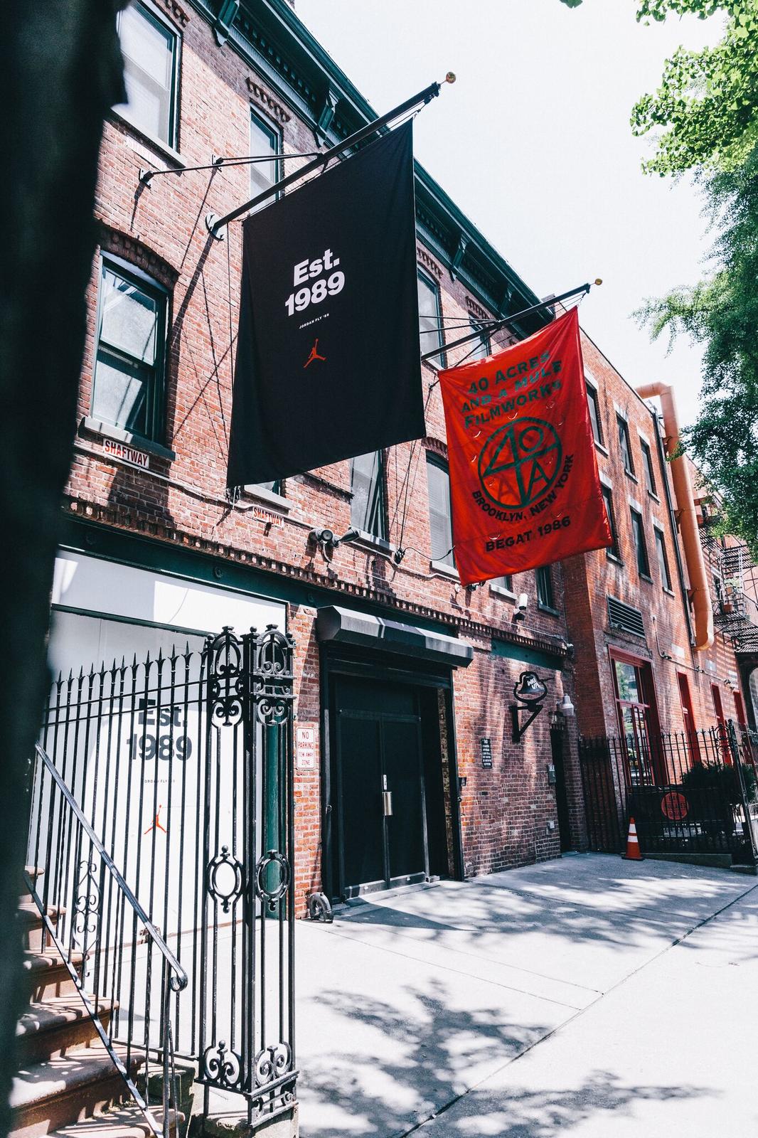 Mobile Gallery Image