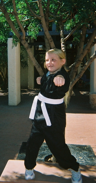 Amanda_Karate-02.jpg