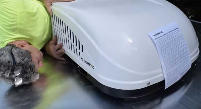 rv-air-con-installation RV Air Con Installation